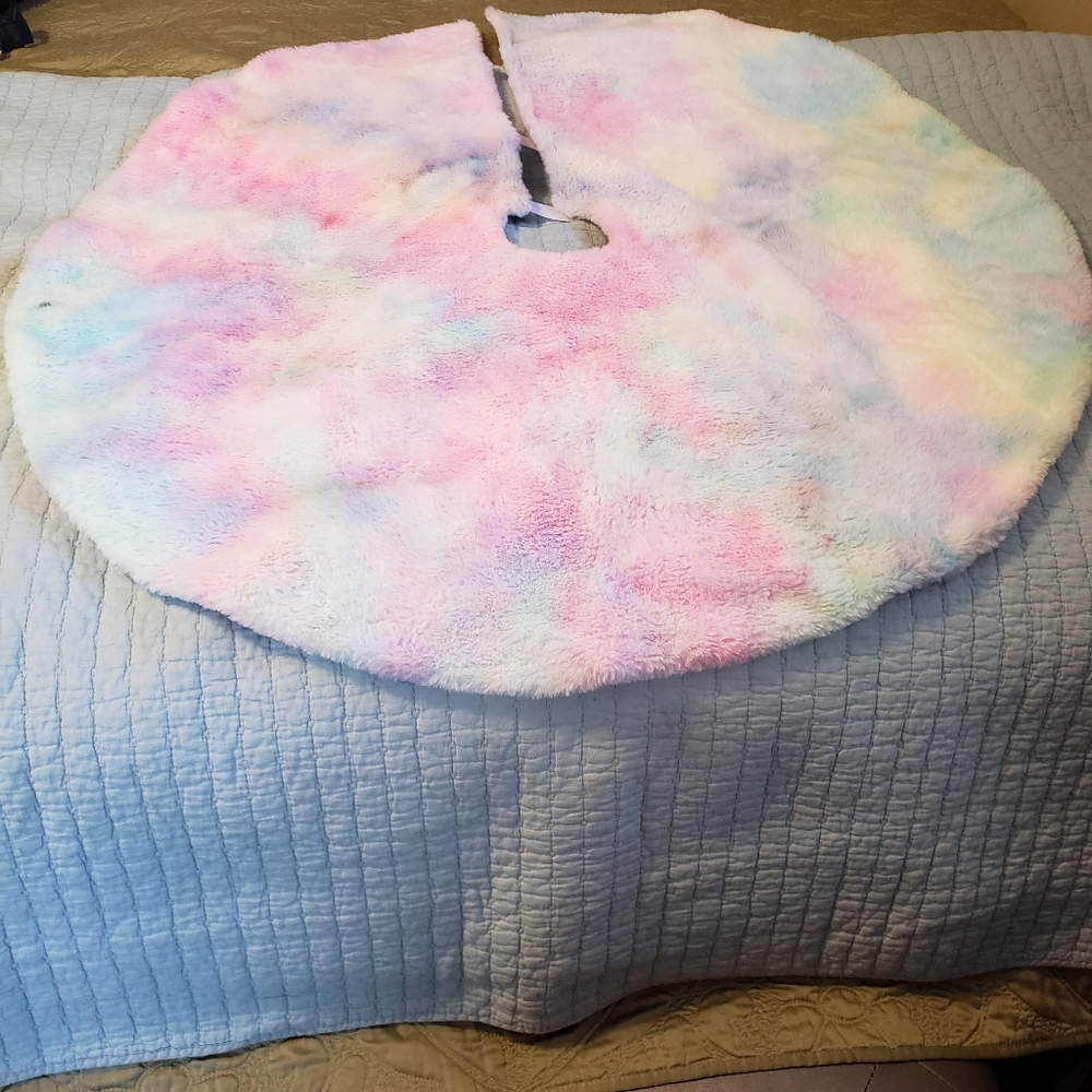 Unicorn Tree skirt